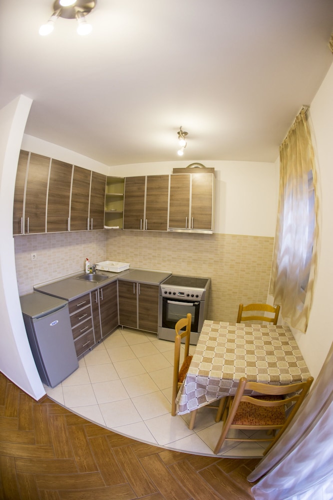SMS Apartments