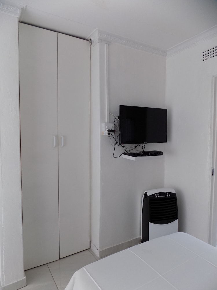 Joezebel Guest House