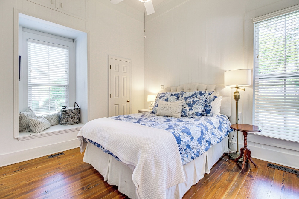 Charming Georgia Cottage ~ 19 Mi to Statesboro! view 4