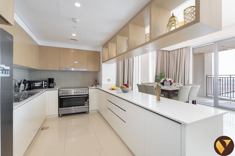 Icon Bay Creek Harbour Waterfront Living