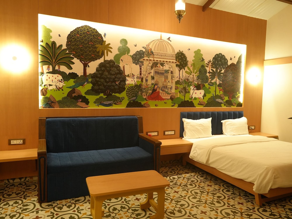 Monteria Village