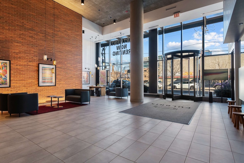 Cloud9 4apt in Building Fultonmkt The Cubist