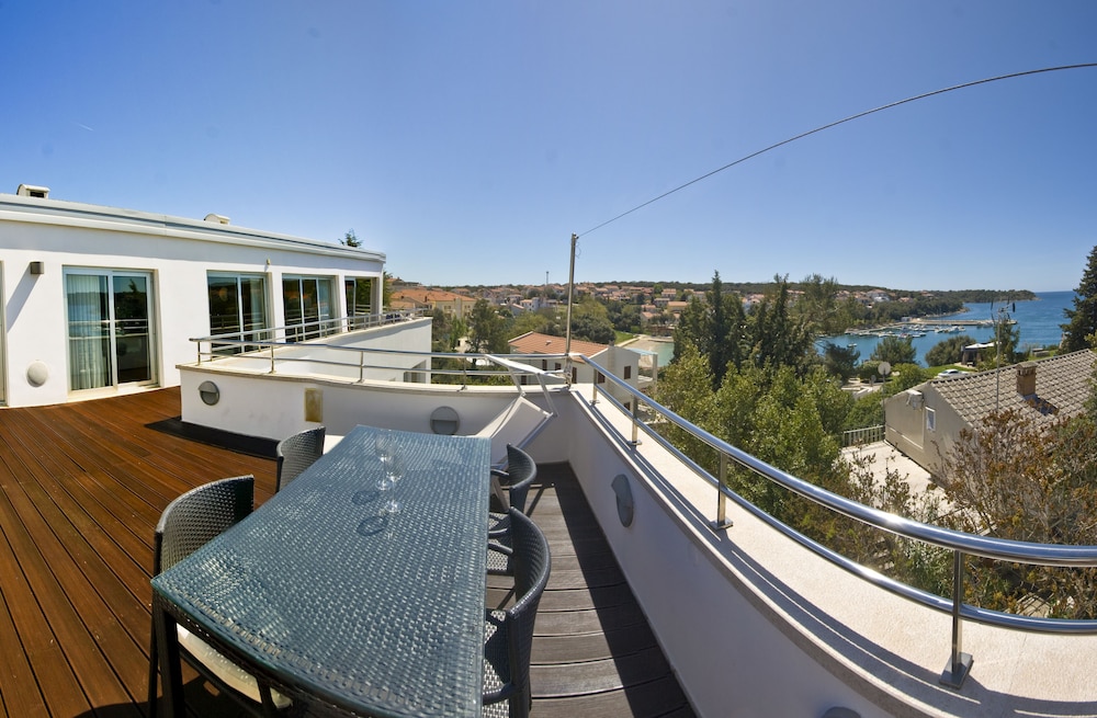 Villa Feniks