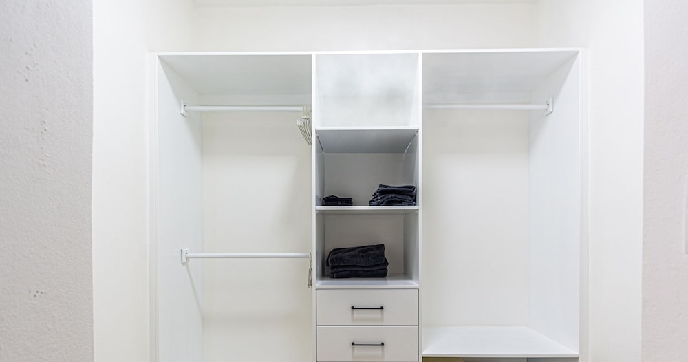Spacious Family Suite, Ocean Village!