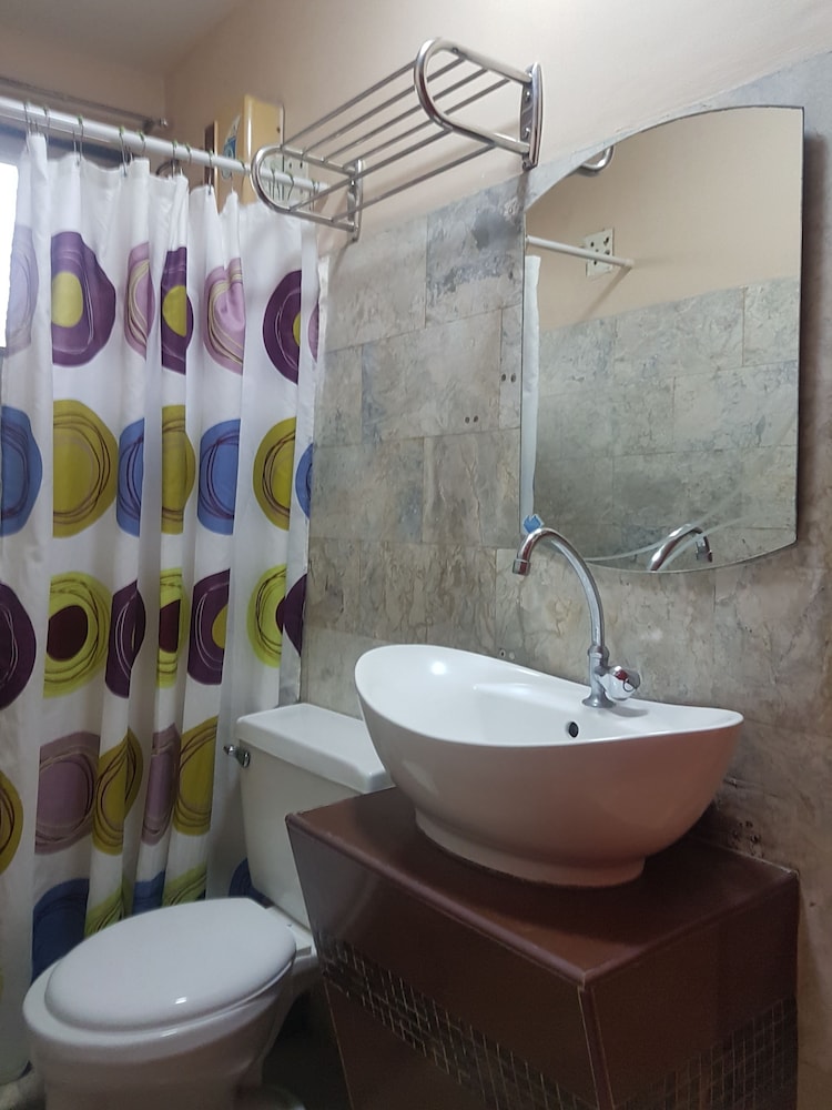 TSC Suites by Eastland Residences
