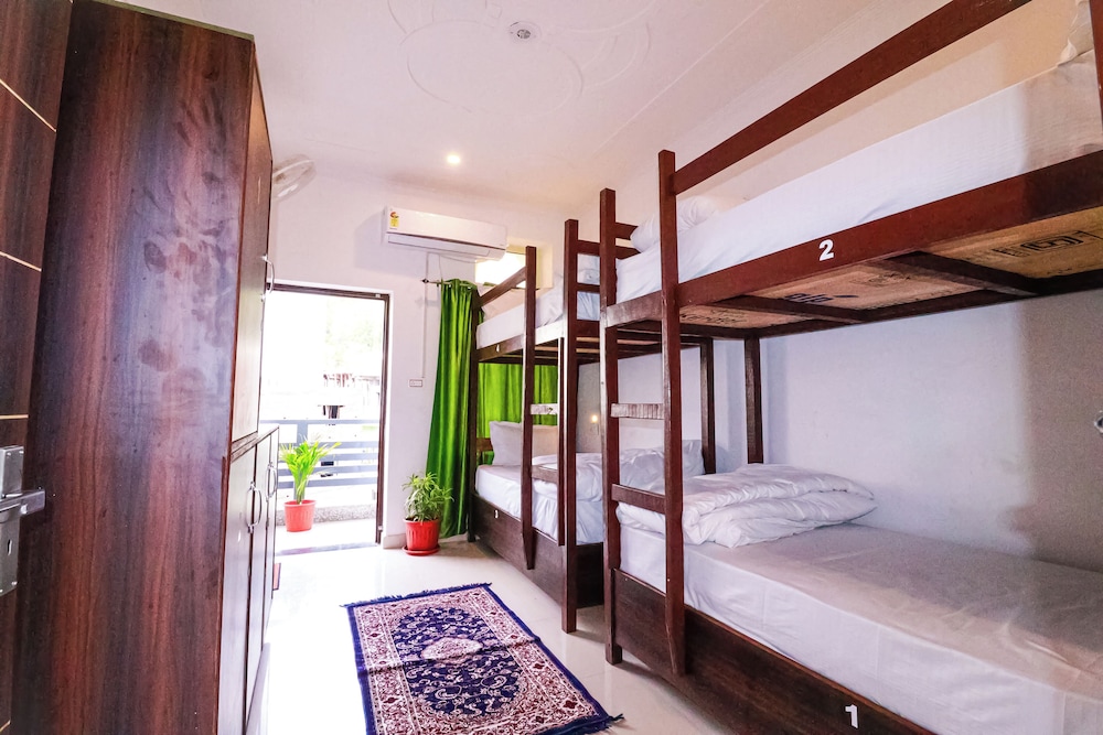 Manzil Hostel