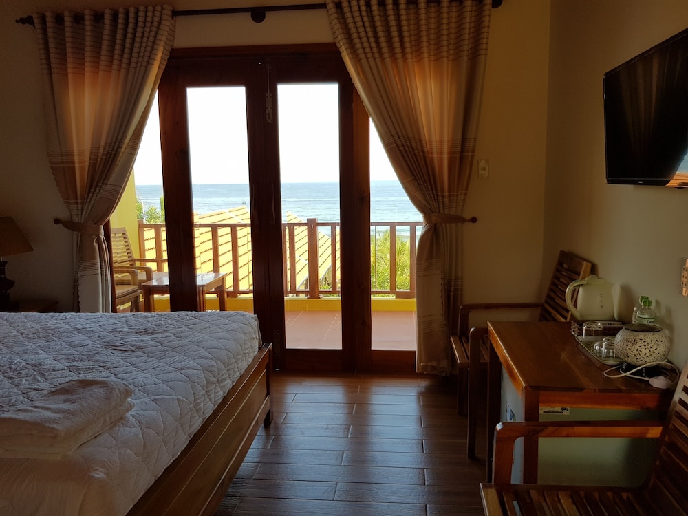 Free Beach Resort