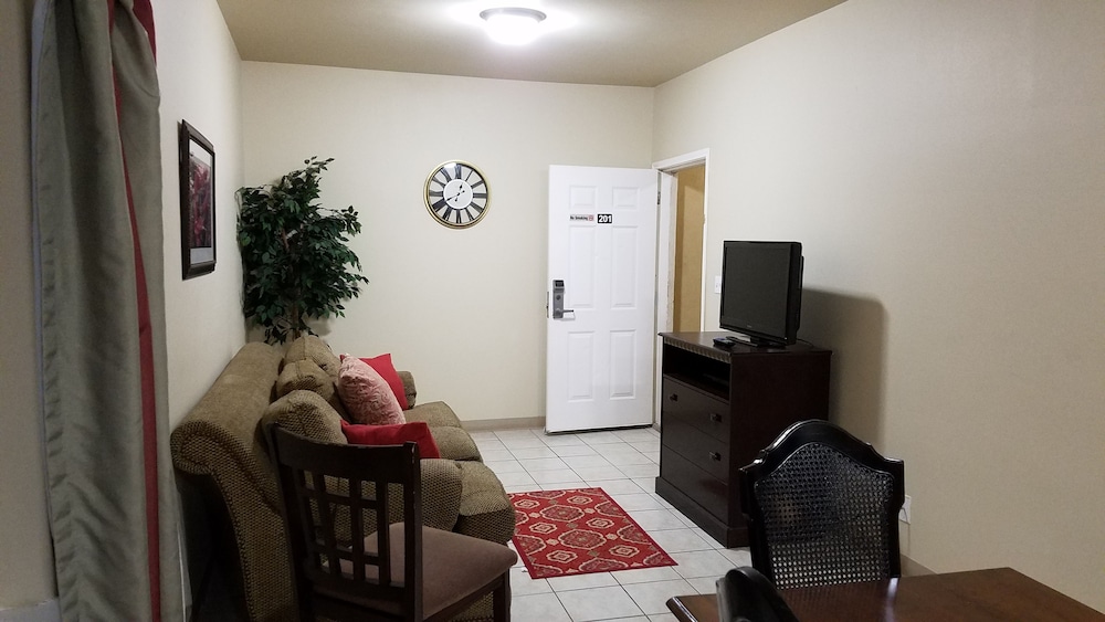 Crossroads Inn & Suites