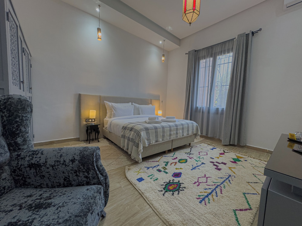 Riad Tonaroz Gold