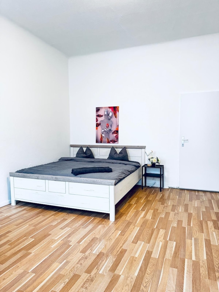 Modern Studio Close to Stadthalle