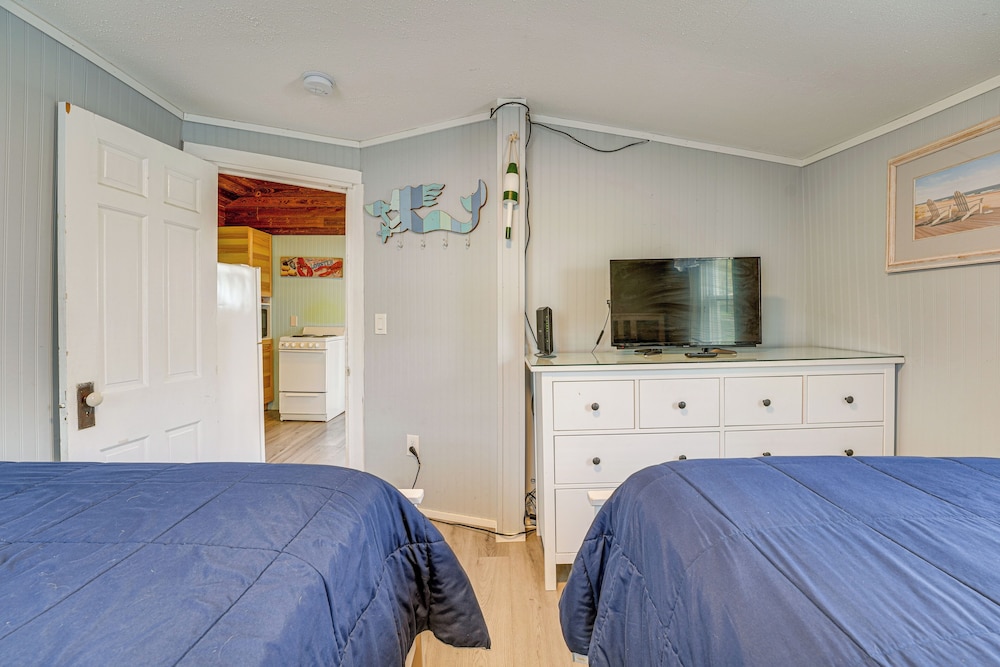 Large Yard: Walkable Cottage in Old Orchard Beach!