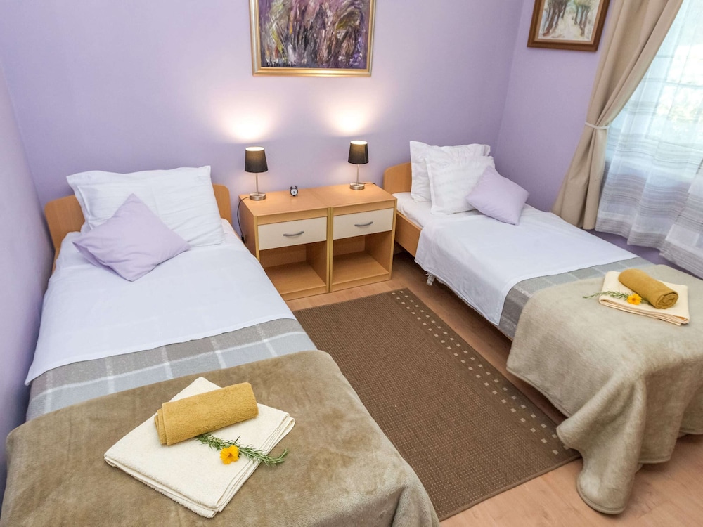 Holiday Home in Molat With Pool view 4
