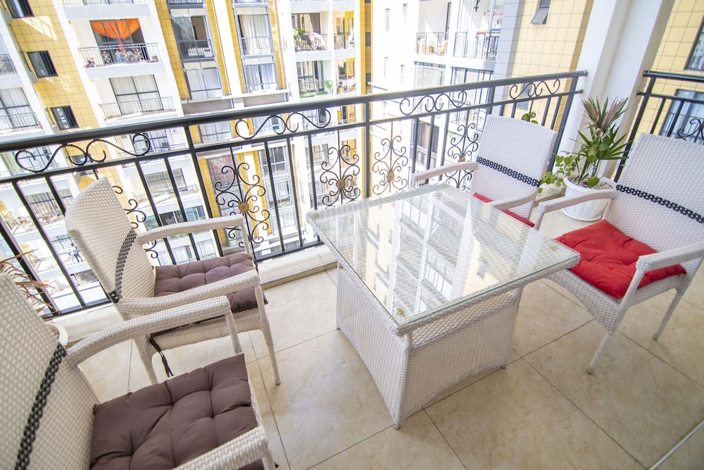 Silver Harbor Kilimani View Palace Apart view 2