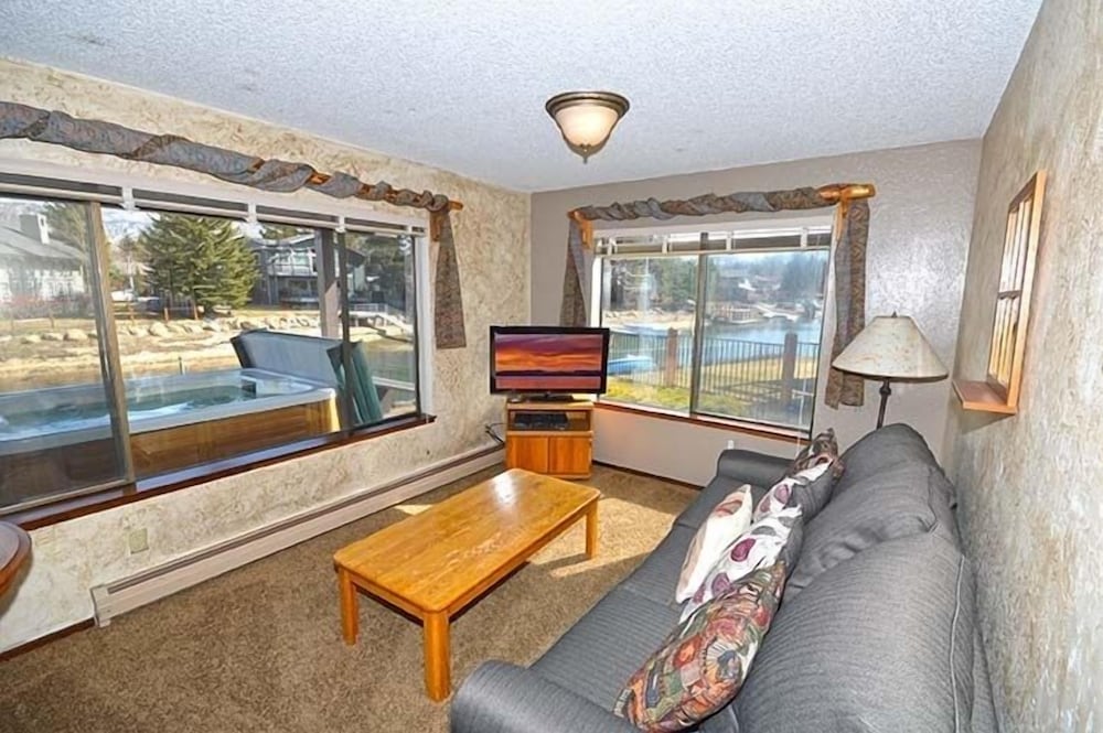 2085 Slalom Court 4 Bedroom Home by RedAwning