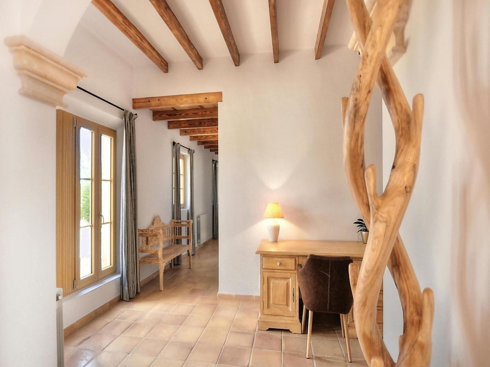 Exquisite Villa With Views