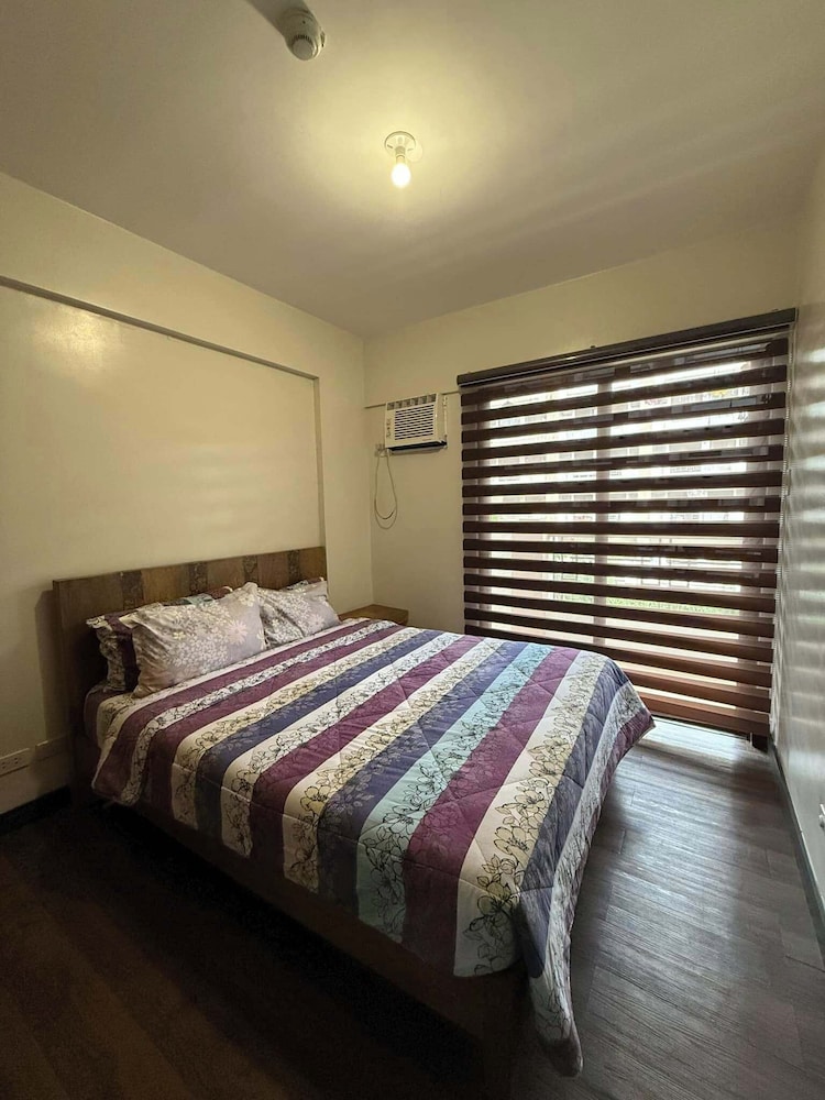 Alabang Condo by Lyre