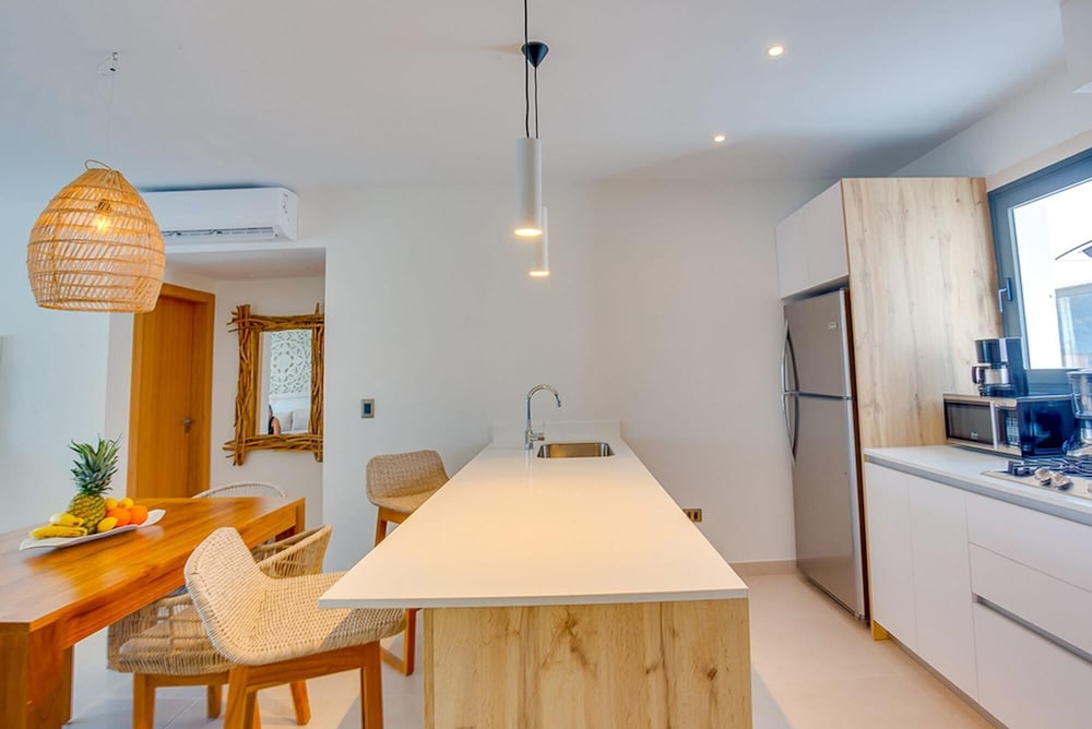Luxury and Spacious Penthouse With Beach View view 3