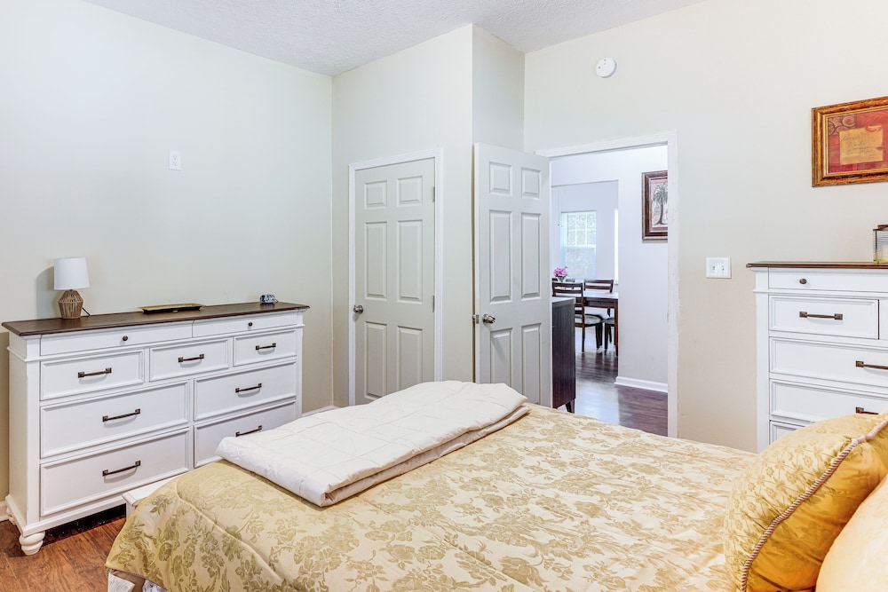 'doris & Susan's Place' - Historic Tuskegee Home