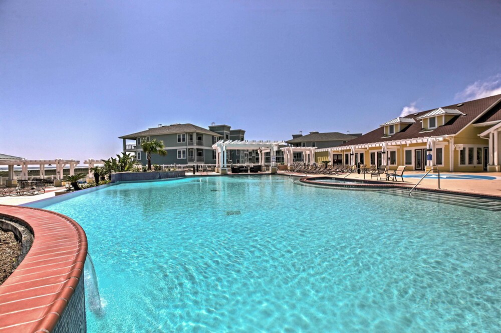 'seas The Day:' Home w/ Pool Access in Galveston