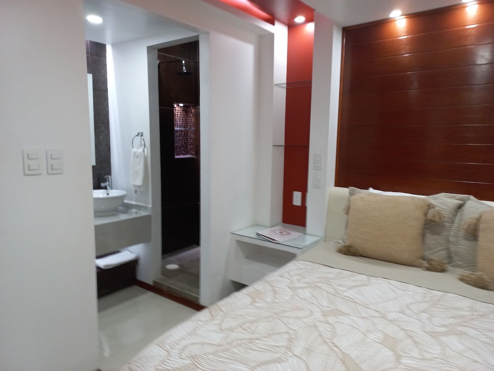La Aurora Hotel like Home