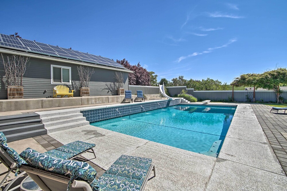Yakima Vacations - Remarkable Yakima Getaway w/ Pool  Hot Tub! - Property Image 6