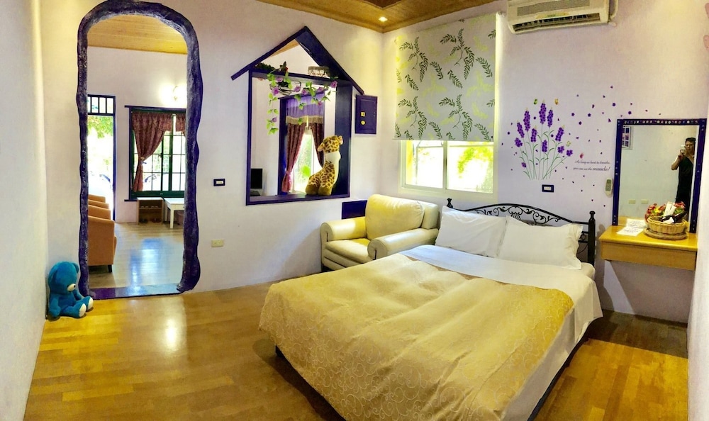 Photo 11