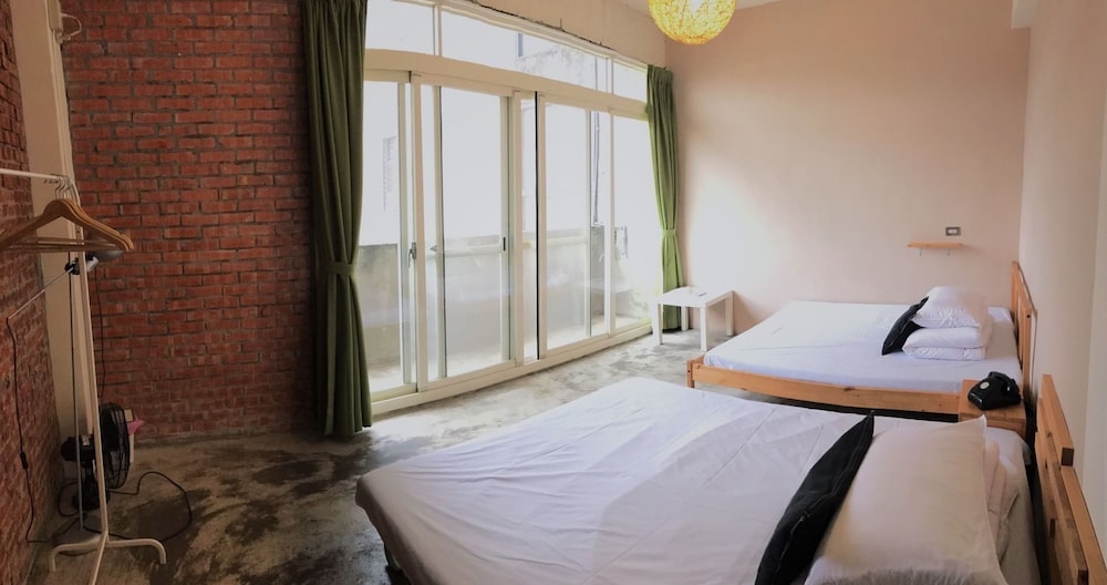Lane62 Hostel