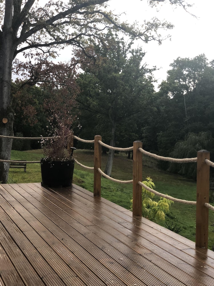 Cottage With Heated Indoor Pool Tennis Court- 2142