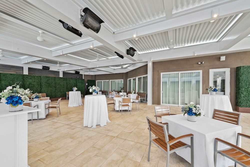meeting & event spaces