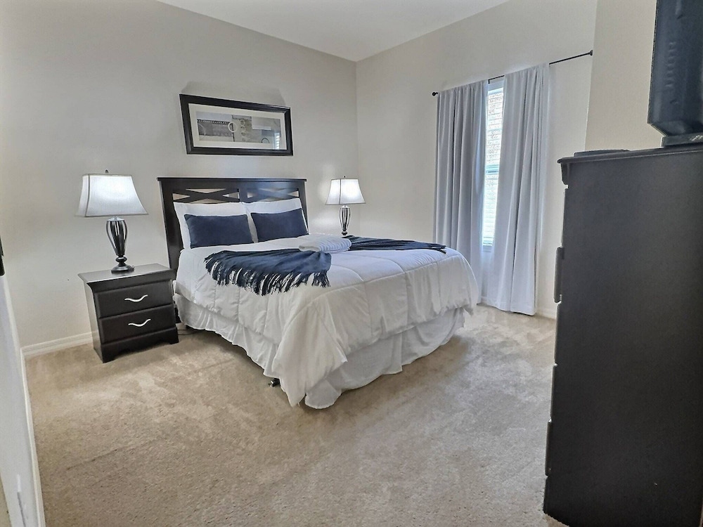 Lucaya 3BR Townhome 15min to Disney Gated