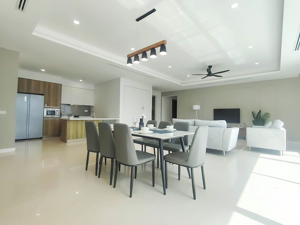 D'Rapport Residences By Manhattan Group