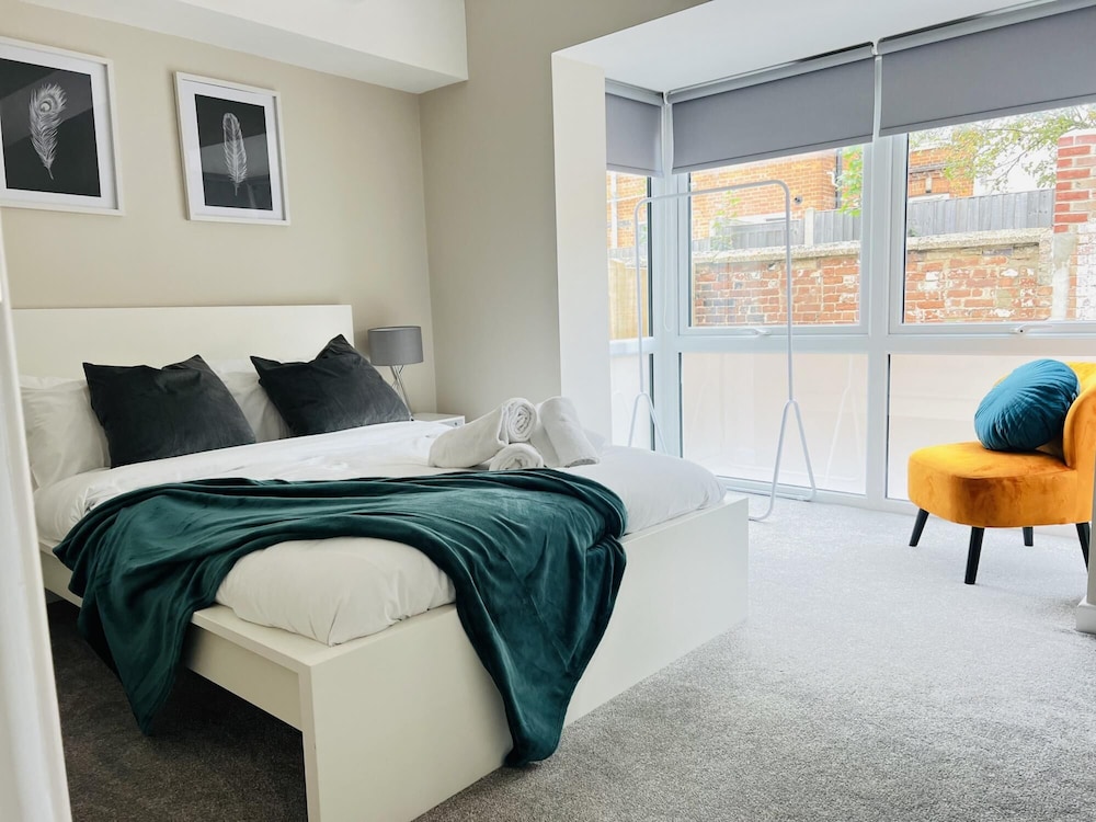 Amber Apartment 2 in Newmarket view 2
