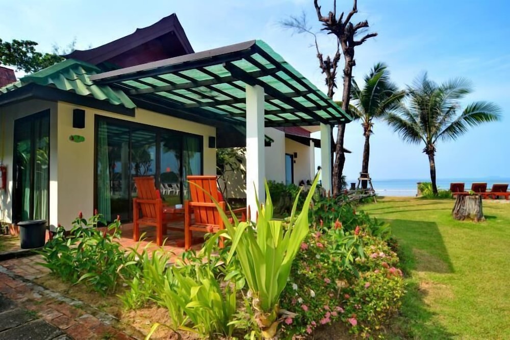 Golden Bay Cottage