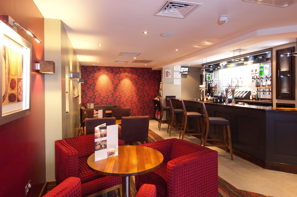 Premier Inn Sunbury - Kempton Park 3