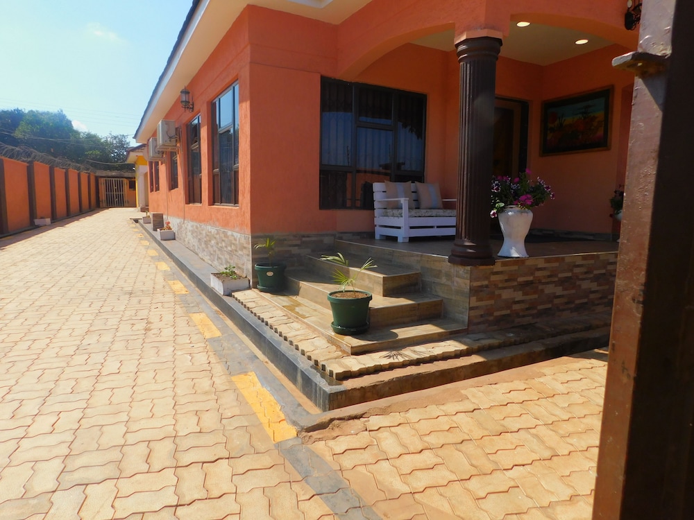 LivingSpace Lodge
