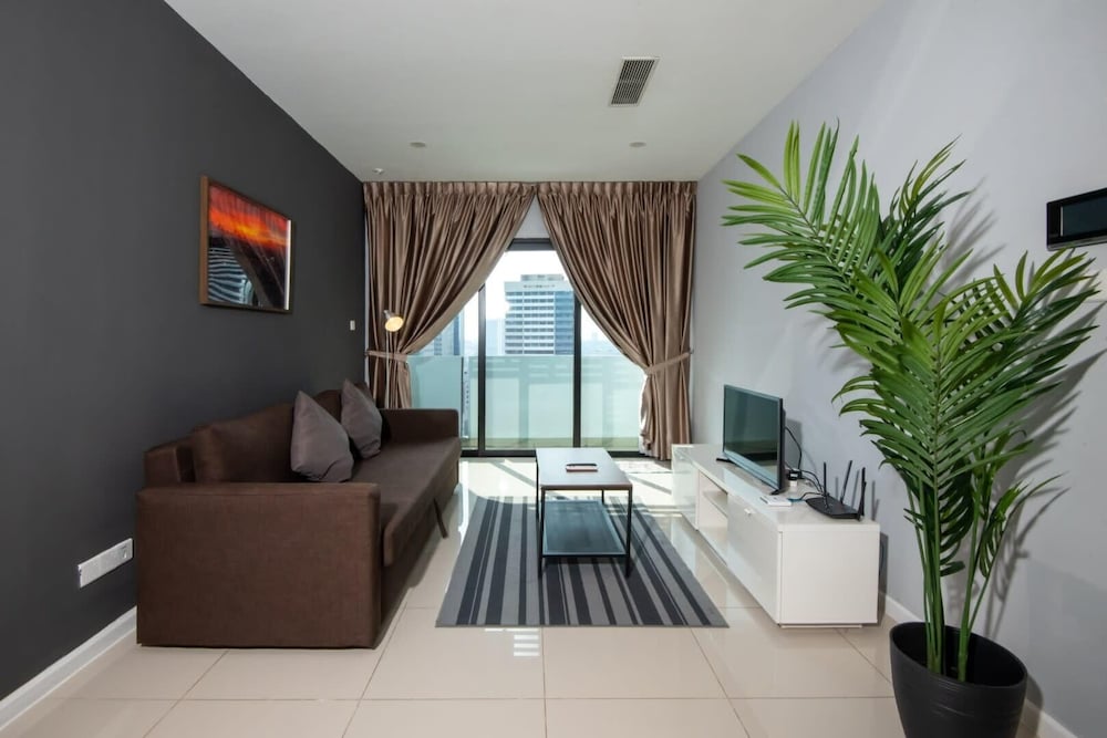 High Floor Suasana Suites 5 in JB City With Wifi