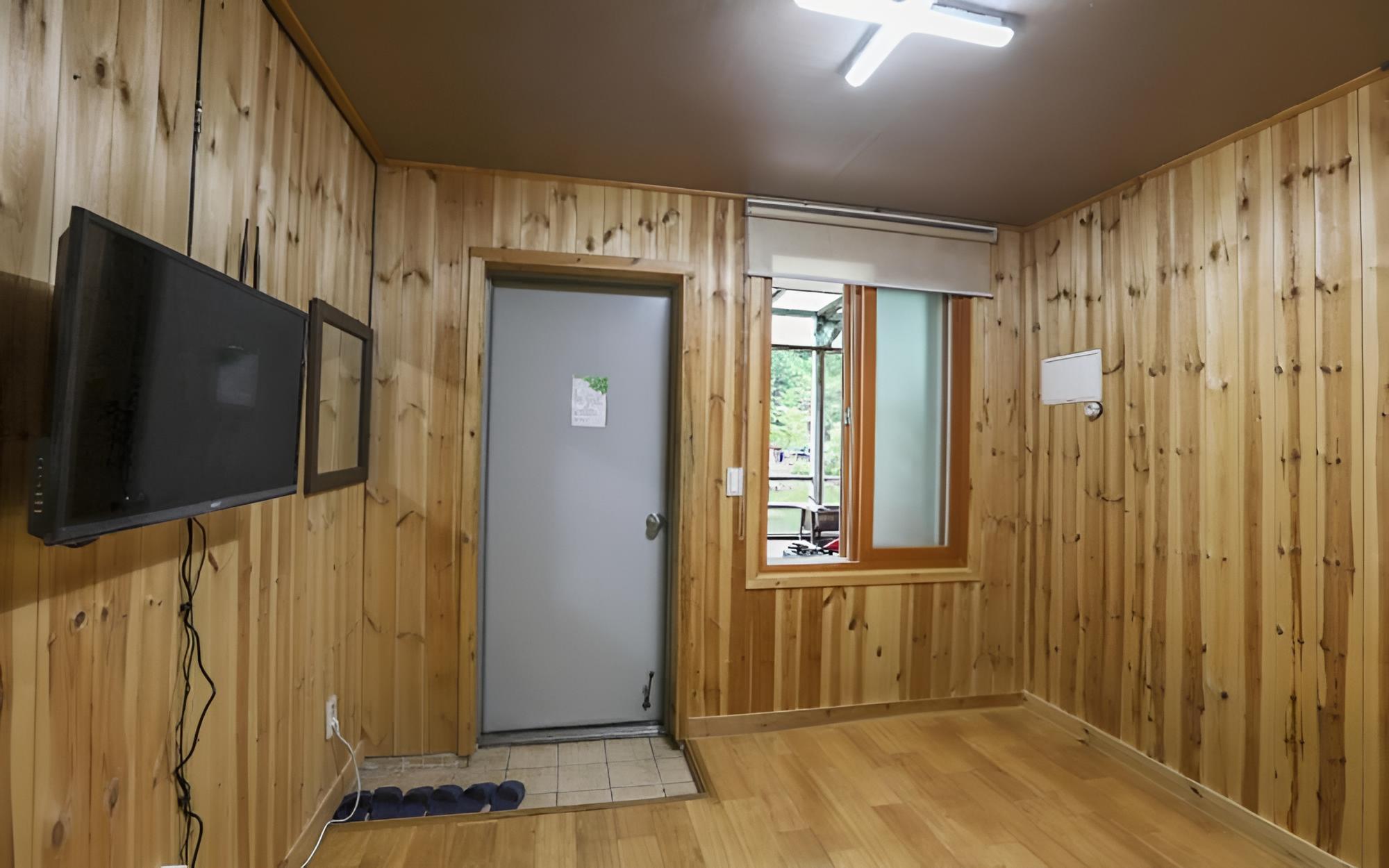 Cheongpyeonggyegok Bangju Pension view 4