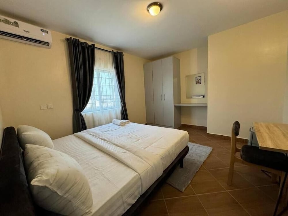 Devon's Villa and Apartment
