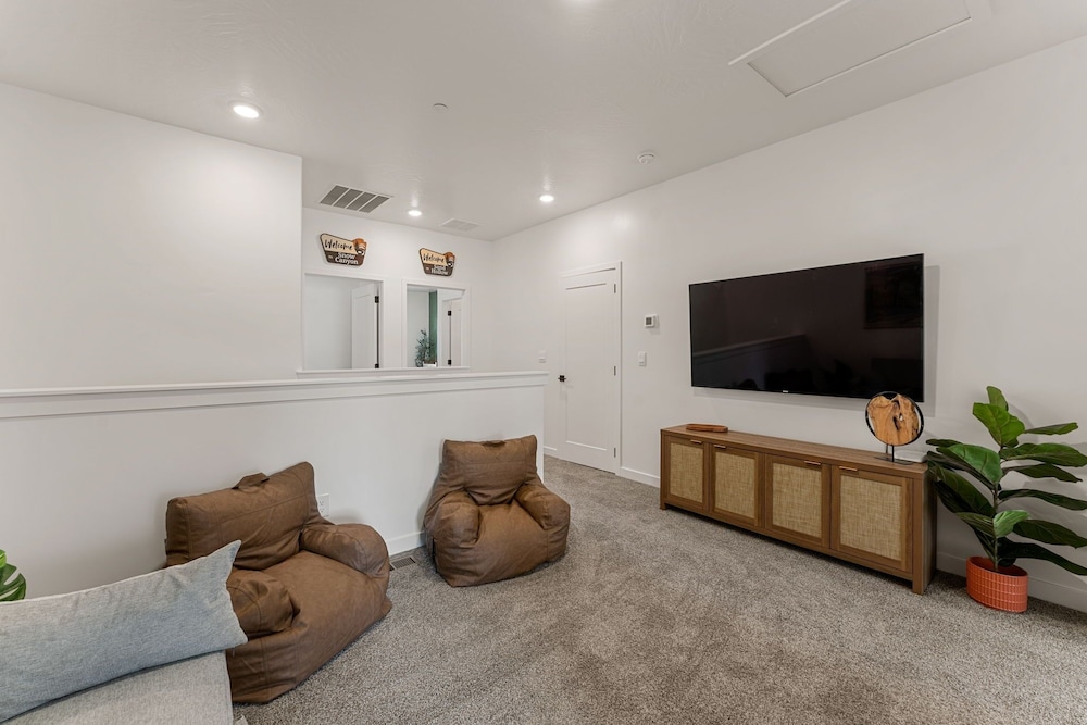 Adventure Basecamp 4 Bedroom Townhouse