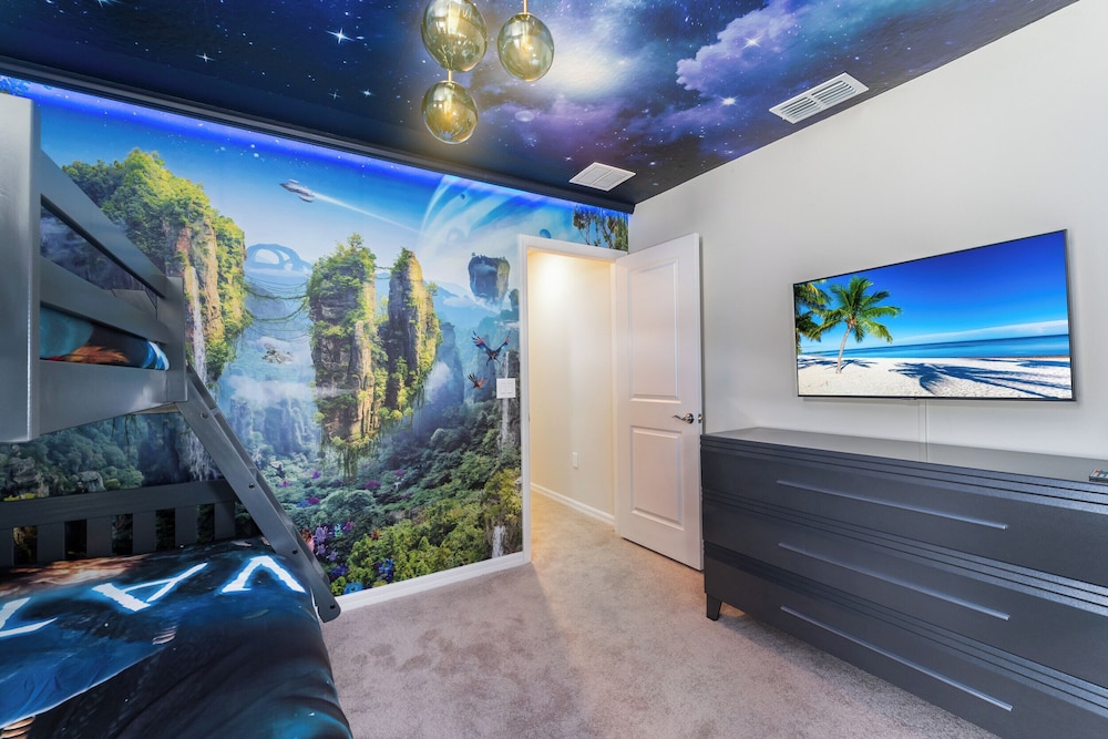 Amazing 8BR Villa by Disney Pool Theater