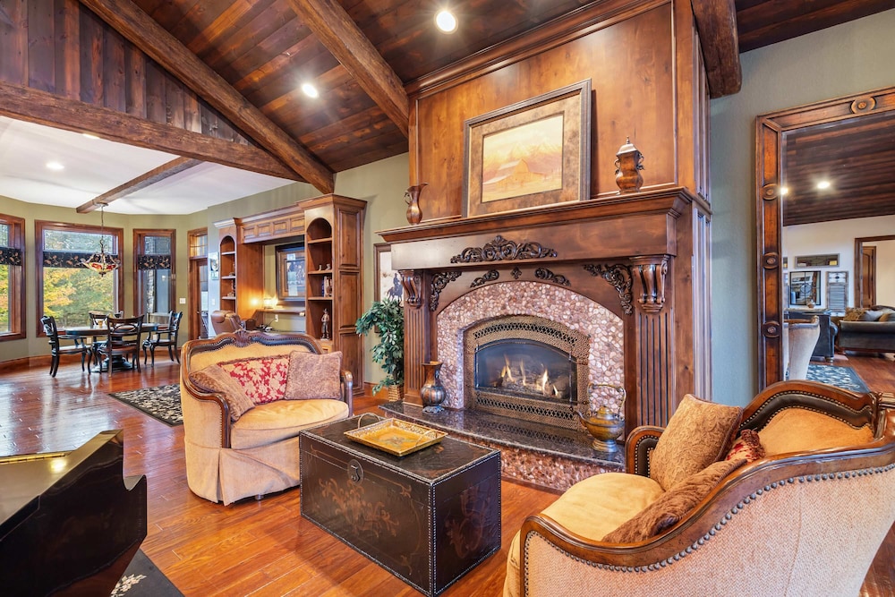The Lodge at Rock Canyon