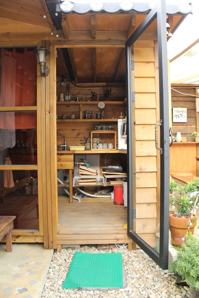 Hohomom Guesthouse