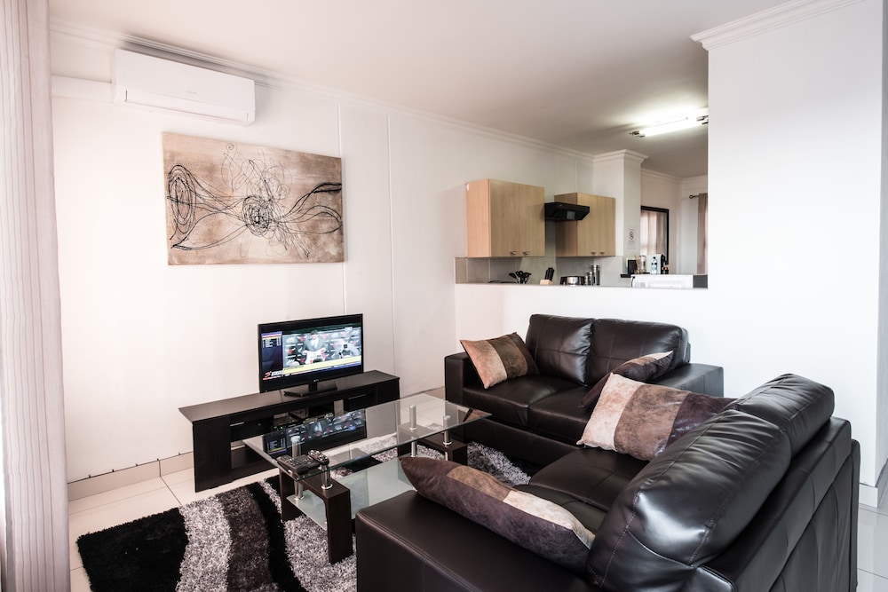Prestige Apartment Sandton at Westpoint