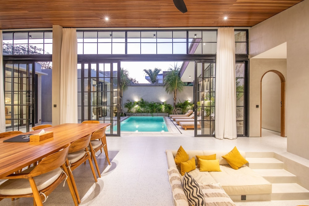 Villa Serai 5br to the Beach