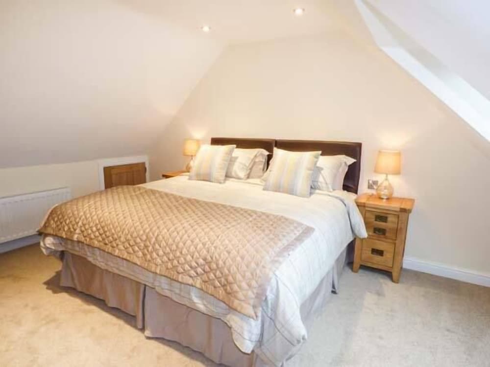 Stoke-on-trent Vacations - Manor Barn - Property Image 9
