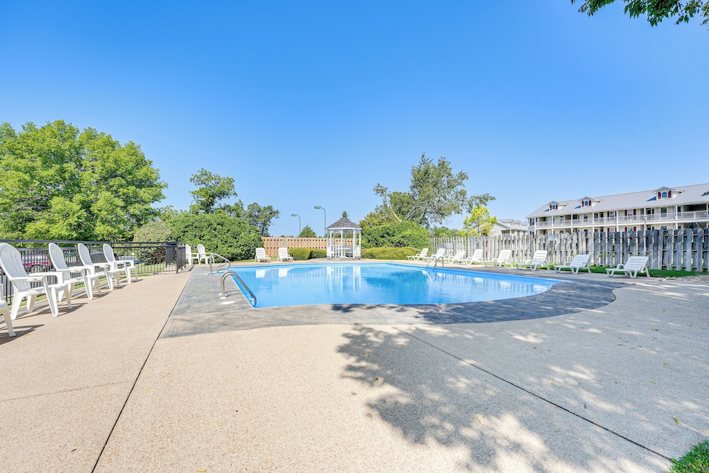 Game & Movie Rooms! Unit 4 Mi to Branson Landing