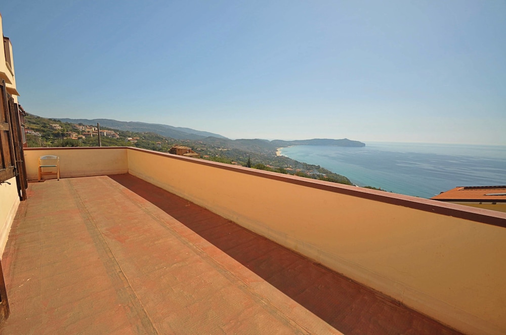 Amami Viaggi - Villa Carolina
