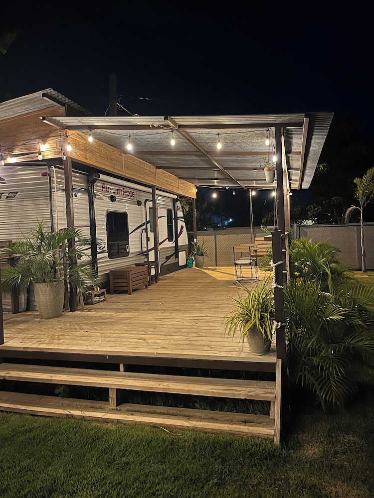 El Camper with private pool