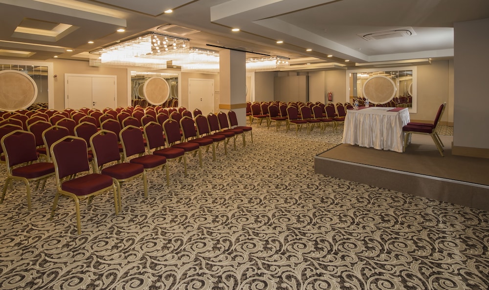 meeting & event spaces