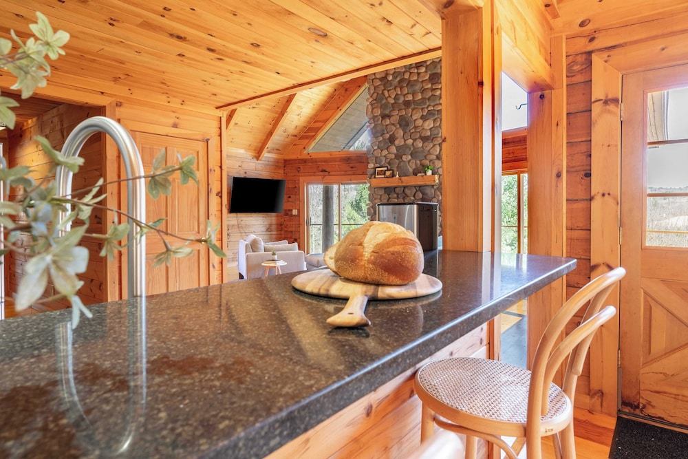 Secluded w/ Deck Views, Hot Tub, & Ping Pong Hudson in the Berks by Avantstay